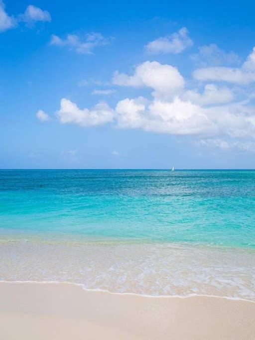 Beach Living At Island Pine Villas George Town Exterior foto