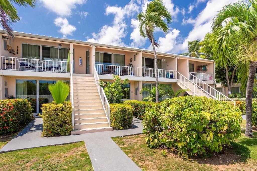 Beach Living At Island Pine Villas George Town Exterior foto