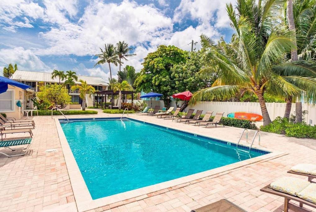 Beach Living At Island Pine Villas George Town Exterior foto